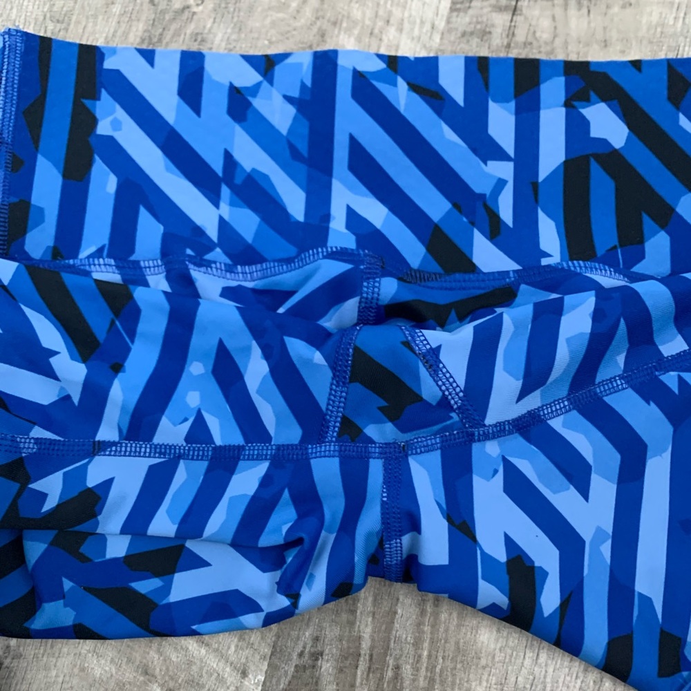 Champion Performance Capris - Picture 5 of 15
